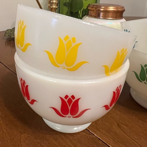 Fireking Tulip Cottage Cheese Bowls (set of 4) - Picture 5 of 6